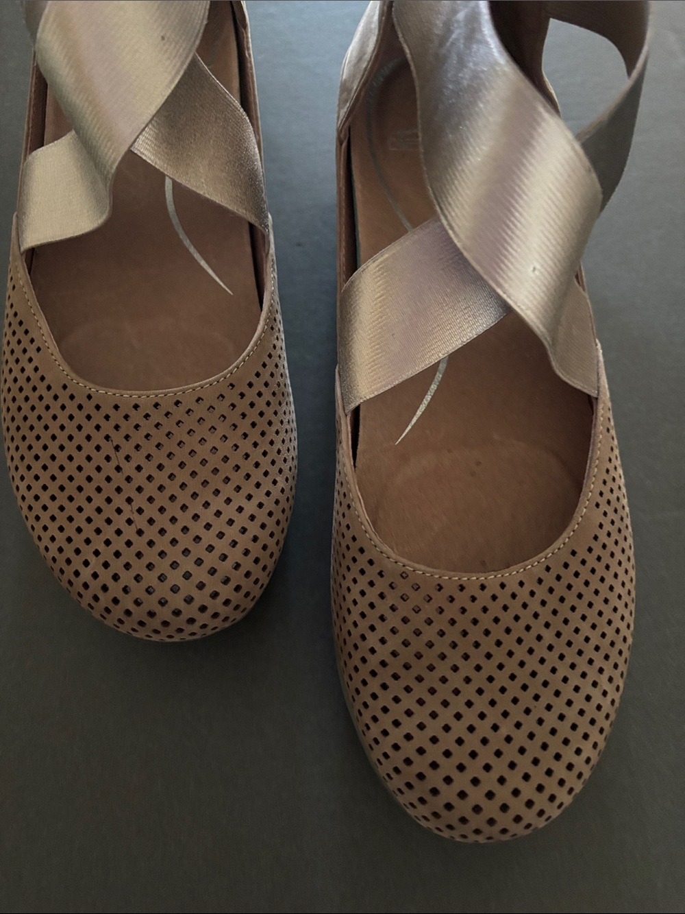 NWOT Dansko shoes
